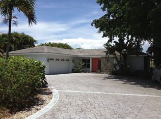 5052 Seashell Ave, Naples, FL 34103