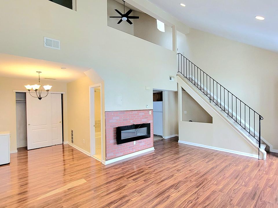 1st image of 243 Maple Pkwy #B
