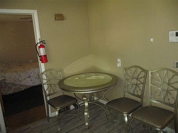 5th image of 233 Northlane Dr