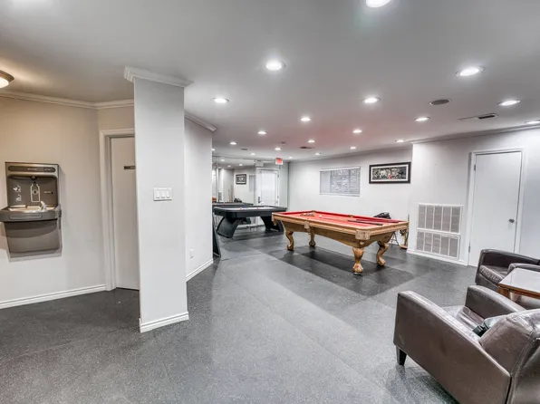 Le Montreaux Apartments