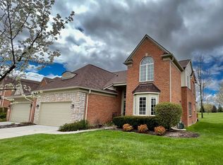 26253 Valhalla Dr #26, Farmington, MI 48331