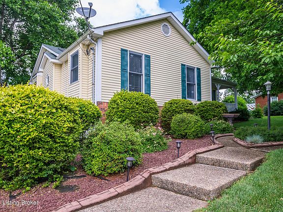3rd image of 3619 Garden Ct