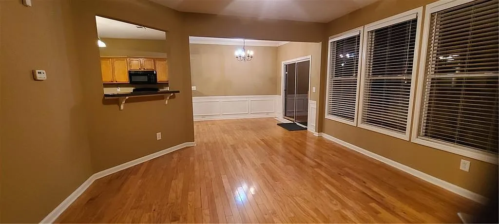 3 bed, 2.5 bath, 2095 sqft, $2,650 — Photo 4