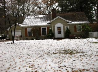 69 Scotch Ln, Rochester, NY 14617