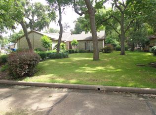 2207 S Belmont Dr, Richmond, TX 77469