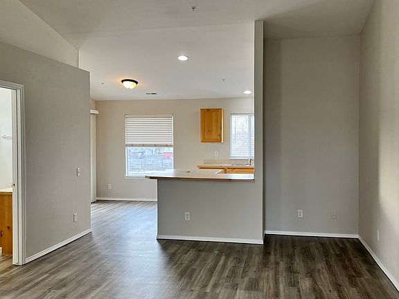 4th image of 2209 E Whispering Willow Ln APT 201