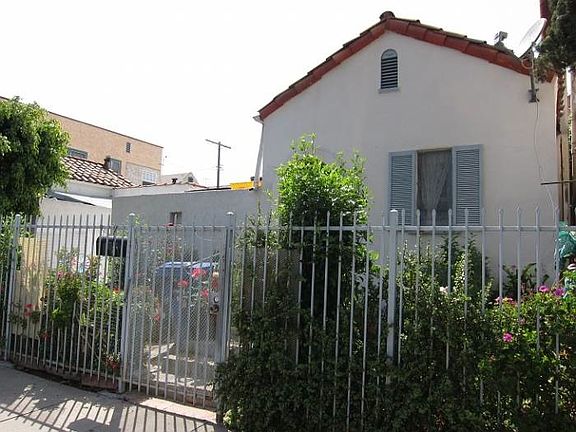 3rd image of 507 S Coronado St