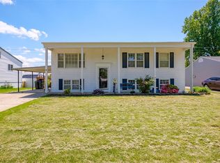 9 Calumet Dr, Saint Peters, MO 63376