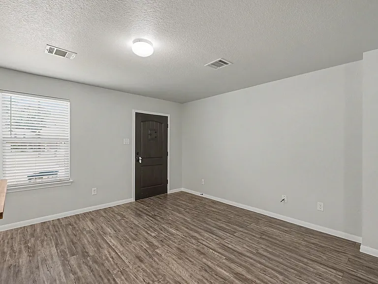 16701 E Hammon — Photo 7