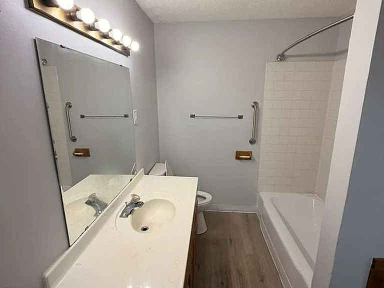 3932 Central Ave NE — Photo 2