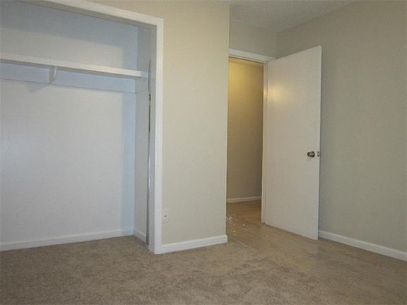 3rd image of 303 Cabaret Ct