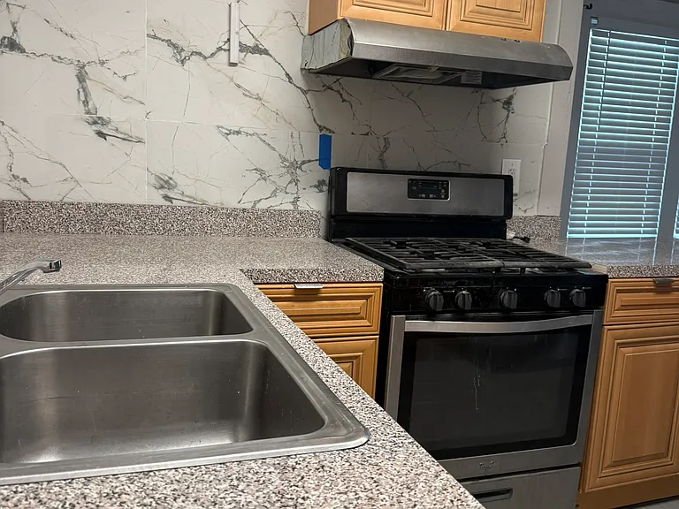 158 Alder St #3 — Photo 13