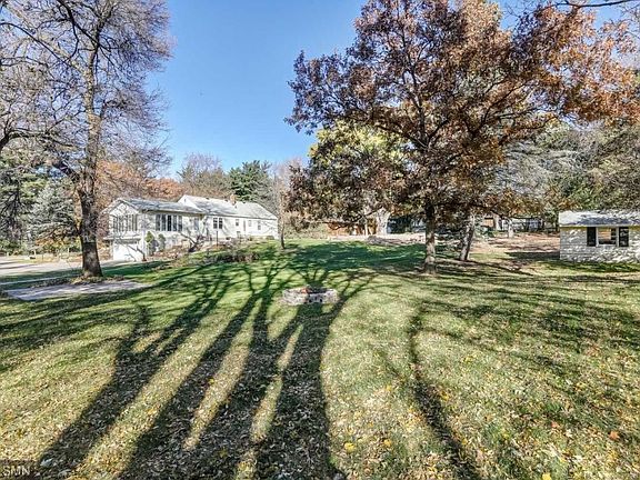5th image of 3790 McMenemy St