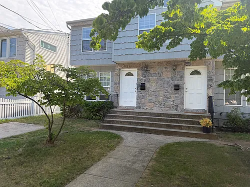 62 Hickory Rd #B Photo 1