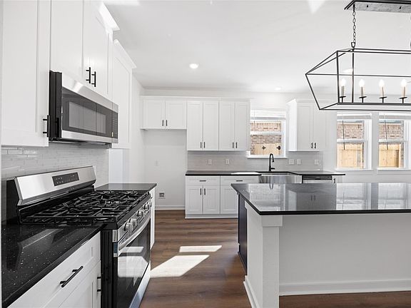 5th image of 8310 Amethyst Valley Ln