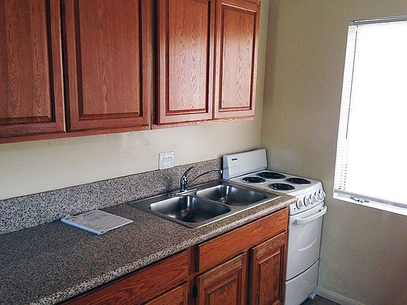 3rd image of 4555 N Figueroa St APT 2