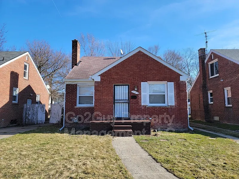 3 bed, 1.0 bath, 1000 sqft, $1,500 — Photo 1