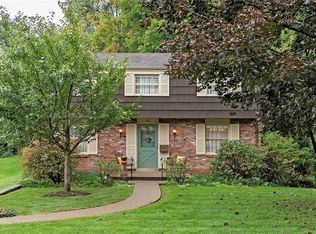 901 Tottenham Dr, Coraopolis, PA 15108