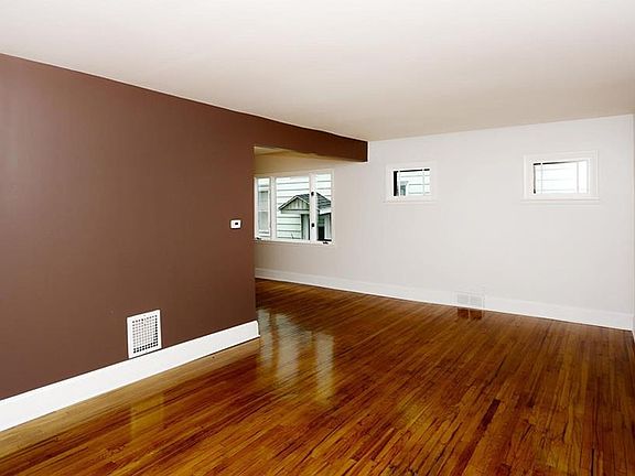 4th image of 435 Hinman Ave