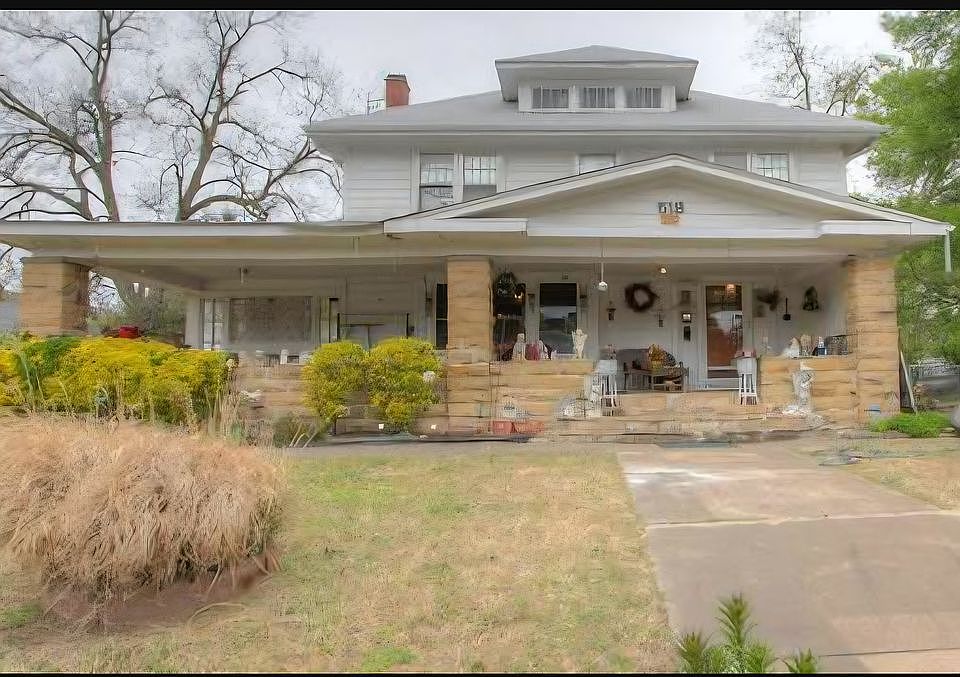 1st image of 518 N Seminole Ave