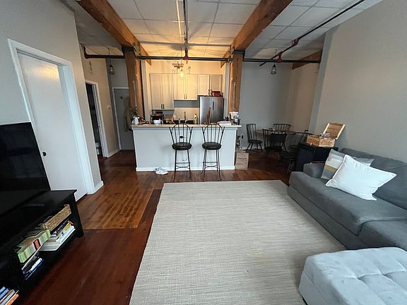 4th image of 222 Williams St E APT 310