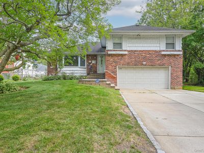216 Birch Drive, New Hyde Park, NY, 11040