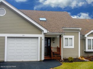 114 Duck Hollow Cir, Stroudsburg, PA 18360