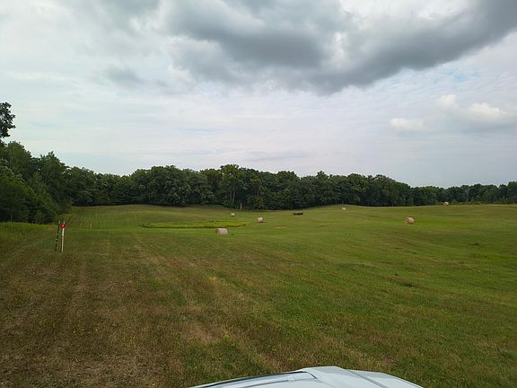 4th image of Buckskin Rd NE
