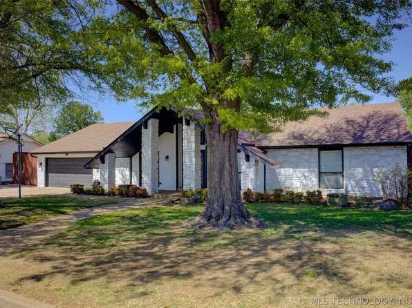 2527 W 68th Pl S, Tulsa, OK 74132