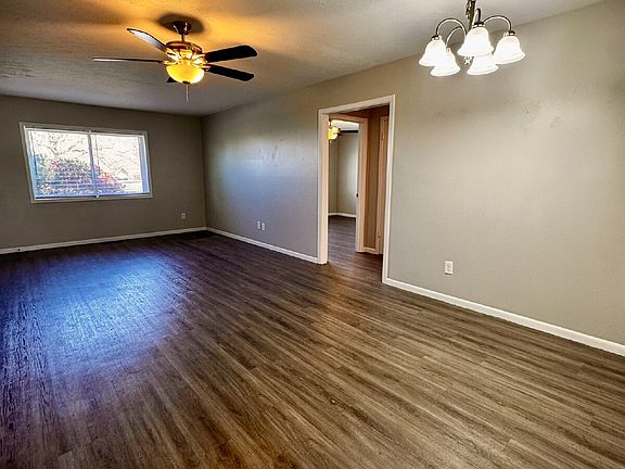 3rd image of 14901 Dutchmans Dr