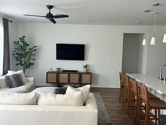 4th image of 26698 Eureka St