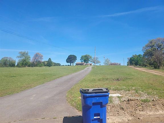 4th image of 144 Ridge Dr