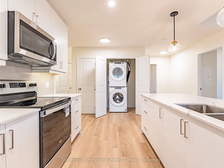 121 Mary St #411 — Photo 13