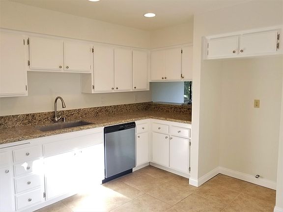 3rd image of 637 N Shadow Lake Dr