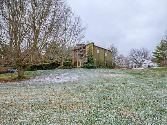 3rd image of 5 Stone Creek Park