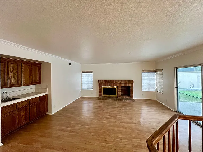 13940 Annandale Ln — Photo 7