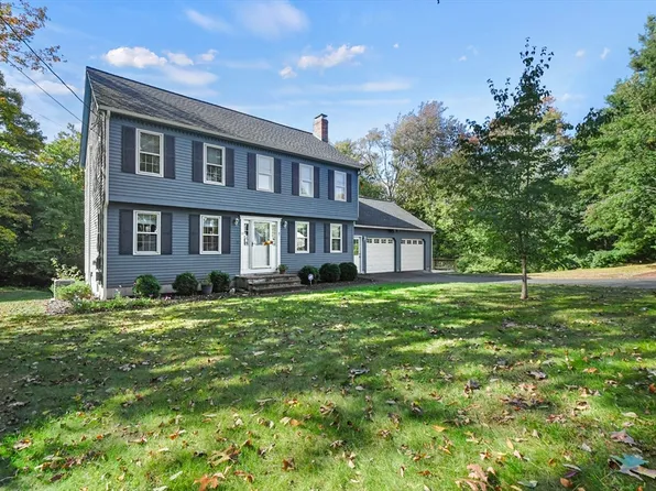 55 Arbor Dr, North Attleboro, MA 02763
