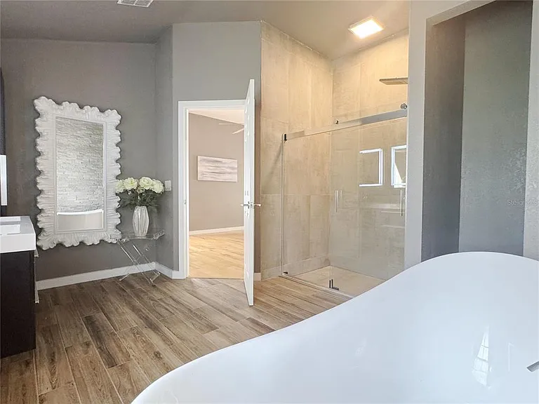 824 Palm Cove Dr — Photo 23