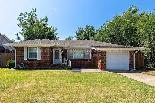1618 Oxford Way Photo 1