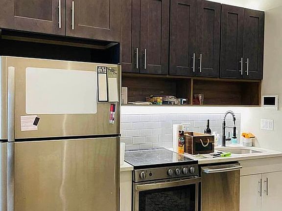 2nd image of 417 Manhattan Ave #2L