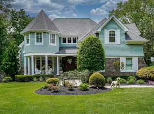 21 Vista Dr, Little Silver, NJ 07739