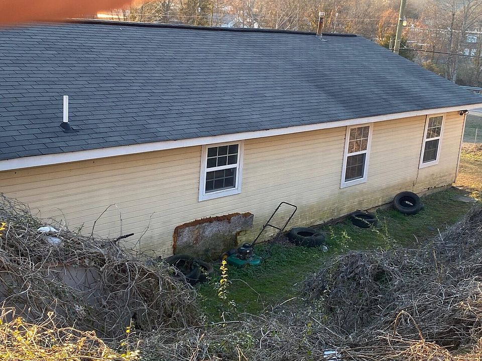 2nd image of 154 Richland St