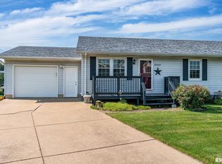 2841 W 63rd St, Davenport, IA 52806