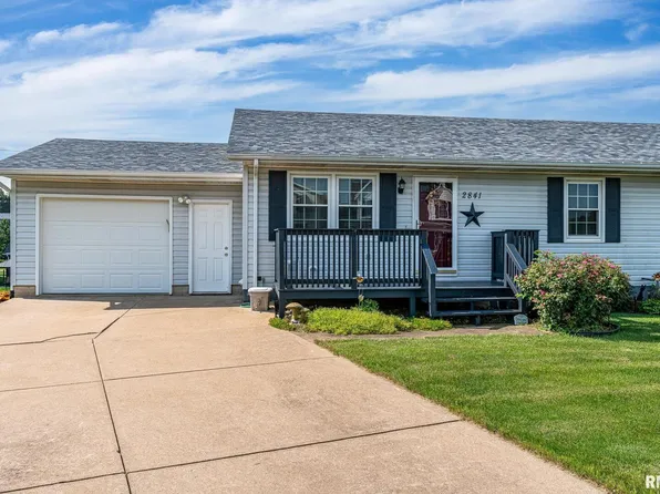 2841 W 63rd St, Davenport, IA 52806