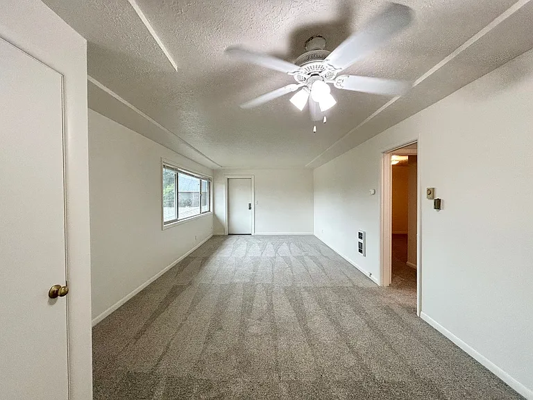 3753 SE Brooklyn St #&-3737 — Photo 16