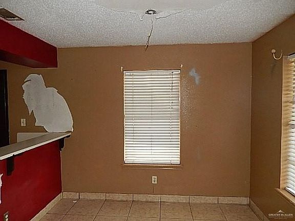 5th image of 4301 Buena Vista St