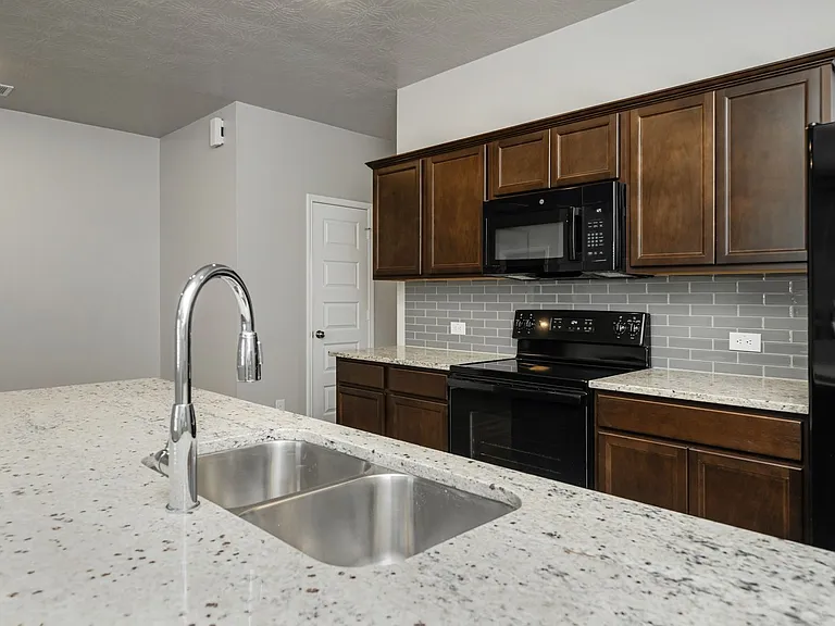 1129 Trellis Pass — Photo 16