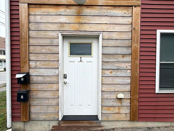5th image of 107 Center Street