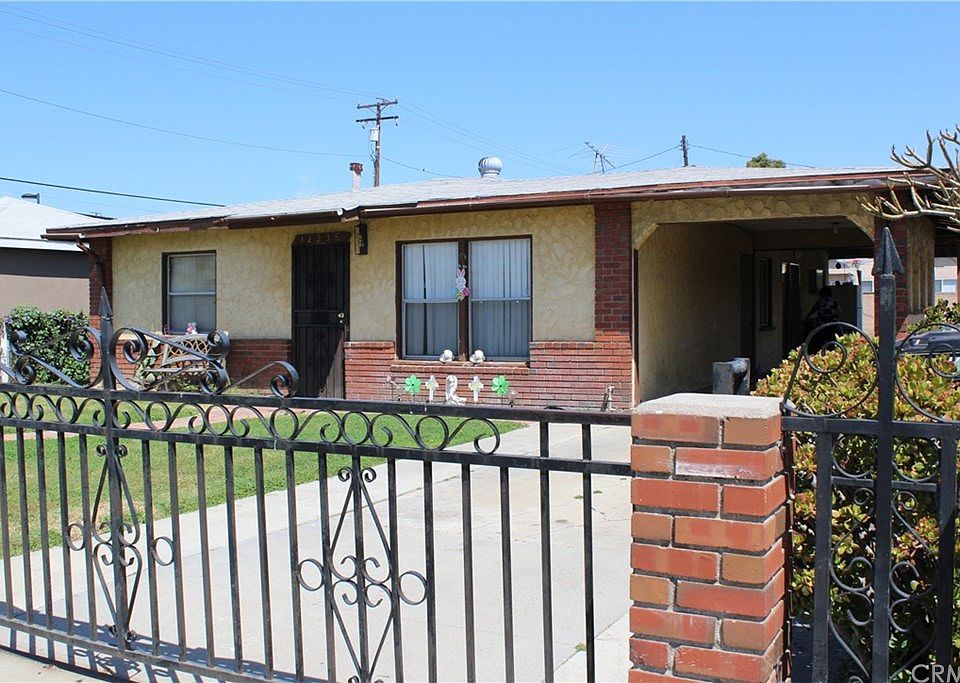 1st image of 12235 221st St