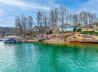 711 N Acorn Way, Seneca, SC 29672